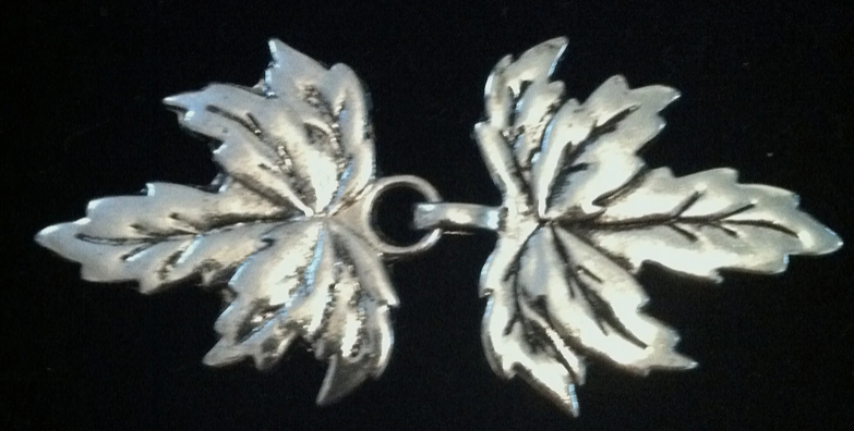 Cloak Clasp - Leaf Cloak Clasp Silver or Gold