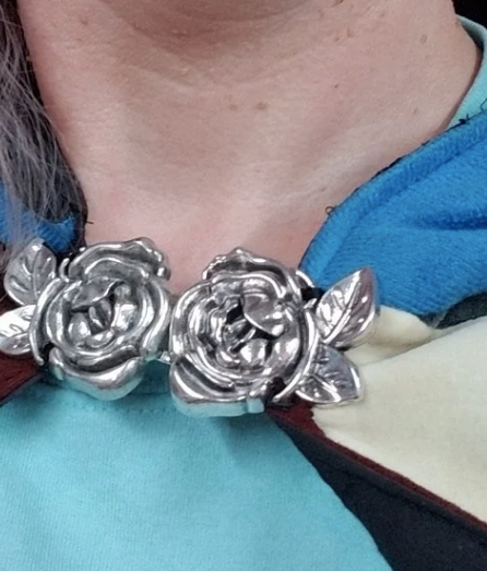 Cloak Clasp - Rose Cloak Clasp Gold or Silver