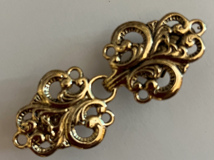 Cloak Clasp - Fleur Cloak Clasp Silver or Gold