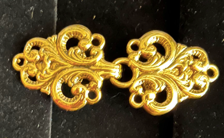 Cloak Clasp - Fleur Cloak Clasp Silver or Gold