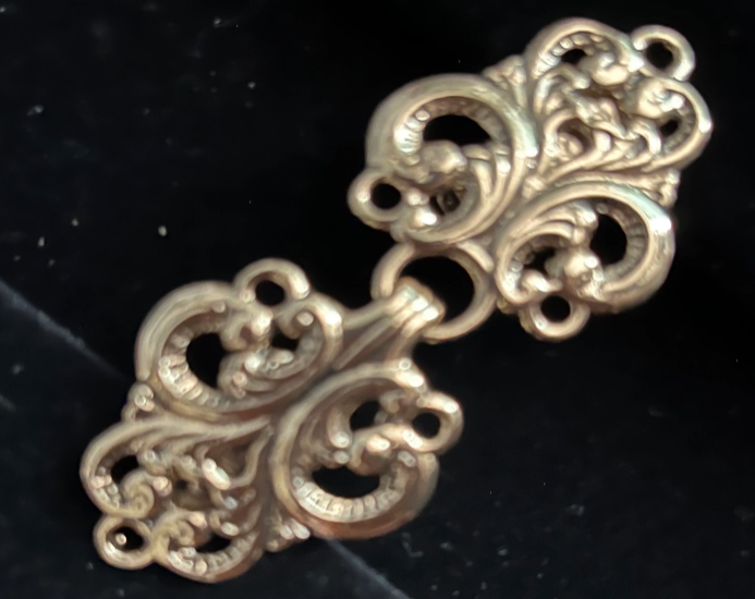 Cloak Clasp - Fleur Cloak Clasp Silver or Gold