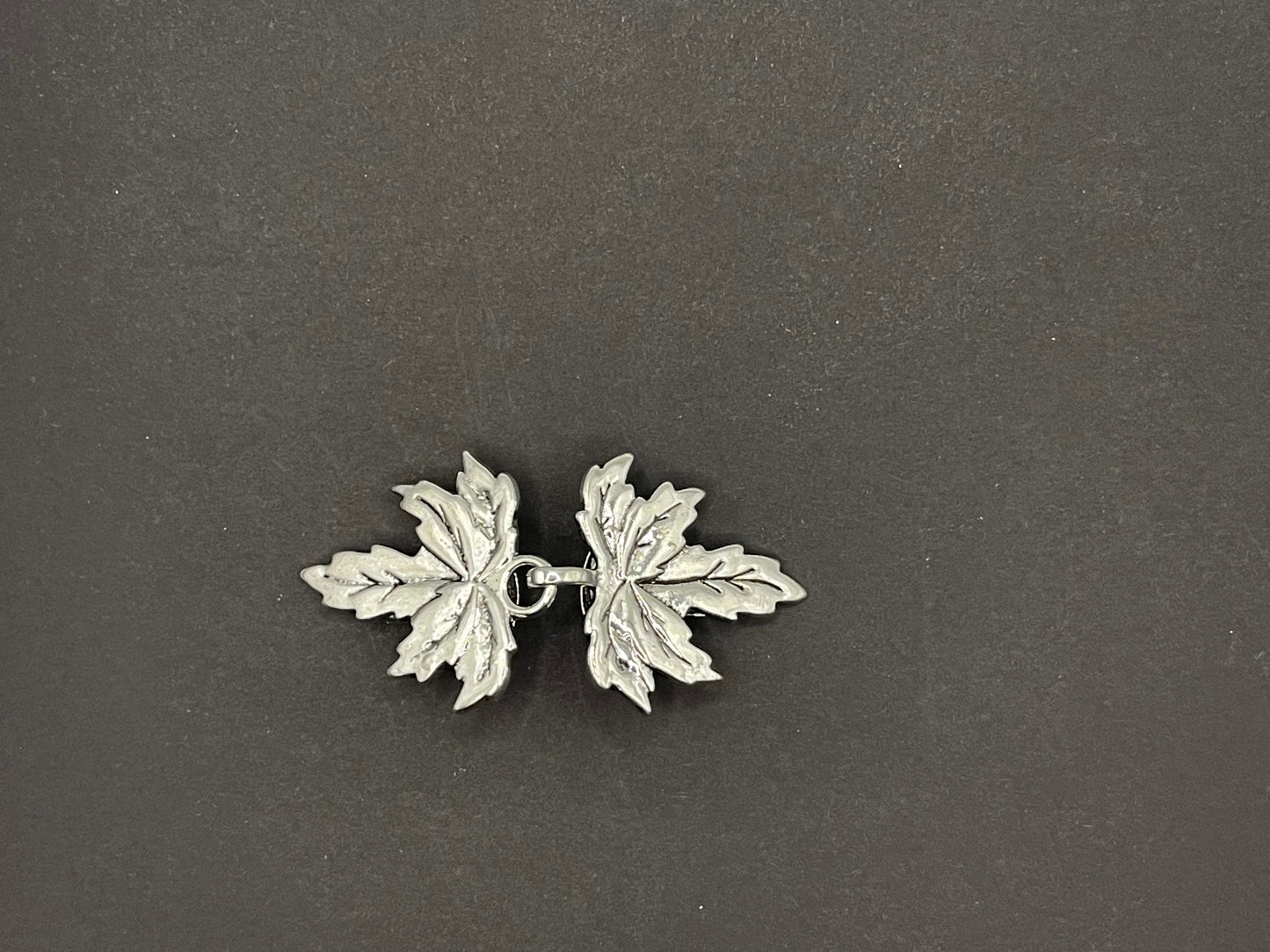 Cloak Clasp - Leaf Cloak Clasp Silver or Gold