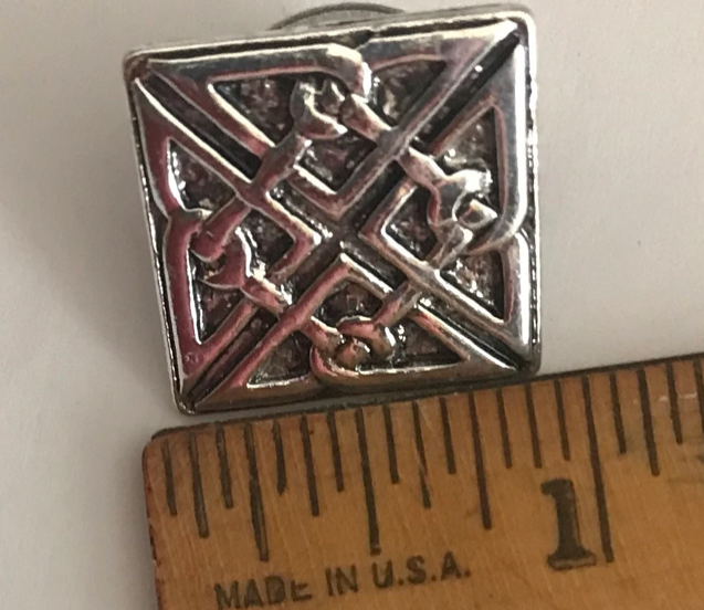 Cloak Clasp - Celtic Cloak Clasp in Gold or Silver