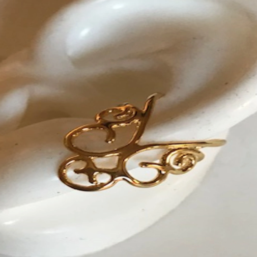 Ear Cuff - Chevron Filigree Ear Cuff in Gold