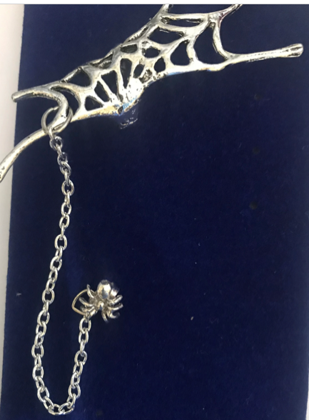 Spiders Web Ear Cuff in Silver with chain and spider post