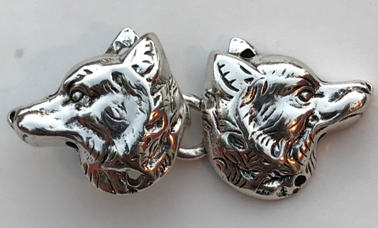 Cloak Clasp - Wolf Cloak Clasp Silver or Gold